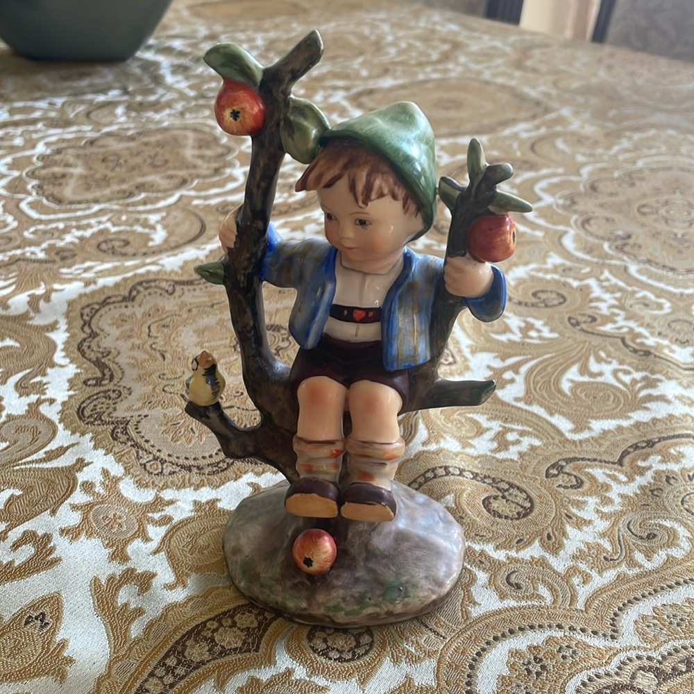 Mj Hummel Apple tree boy - Picture 3 of 9